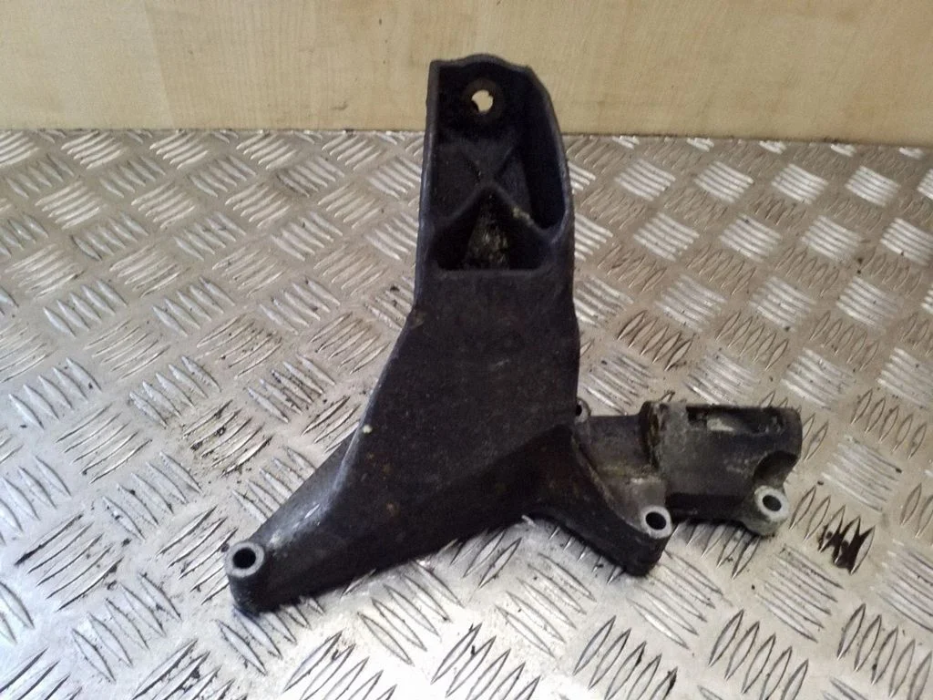 Wspornik silnika – BMW Seria 3 E46 (1998-2005)