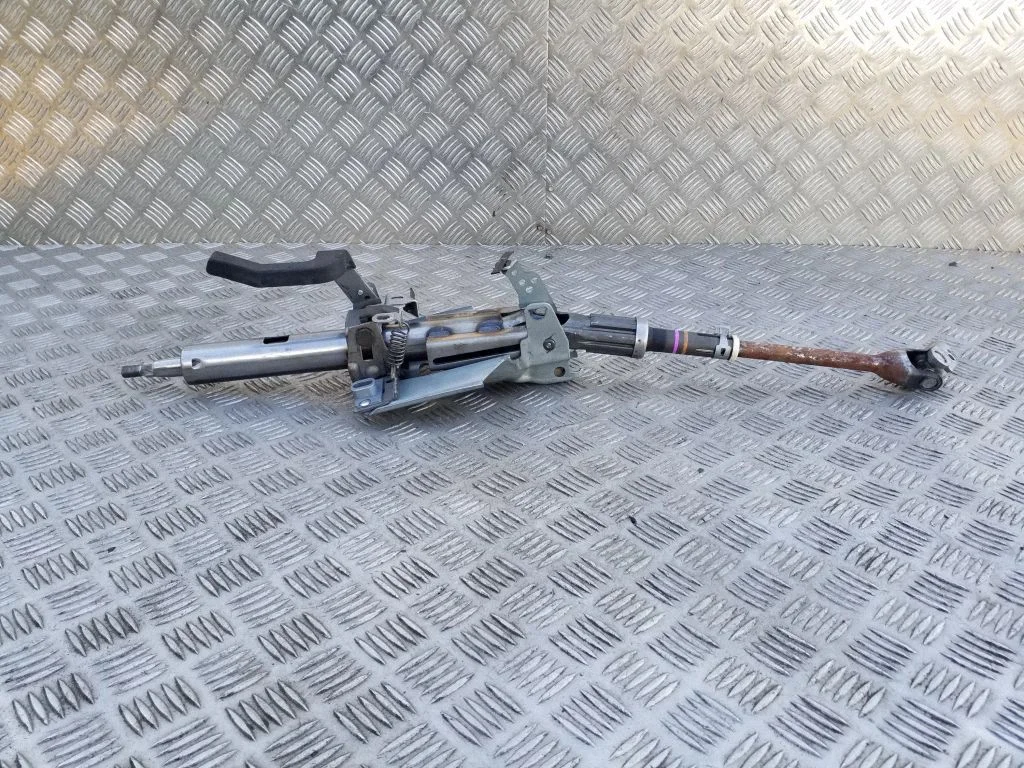 Steering wheel axle