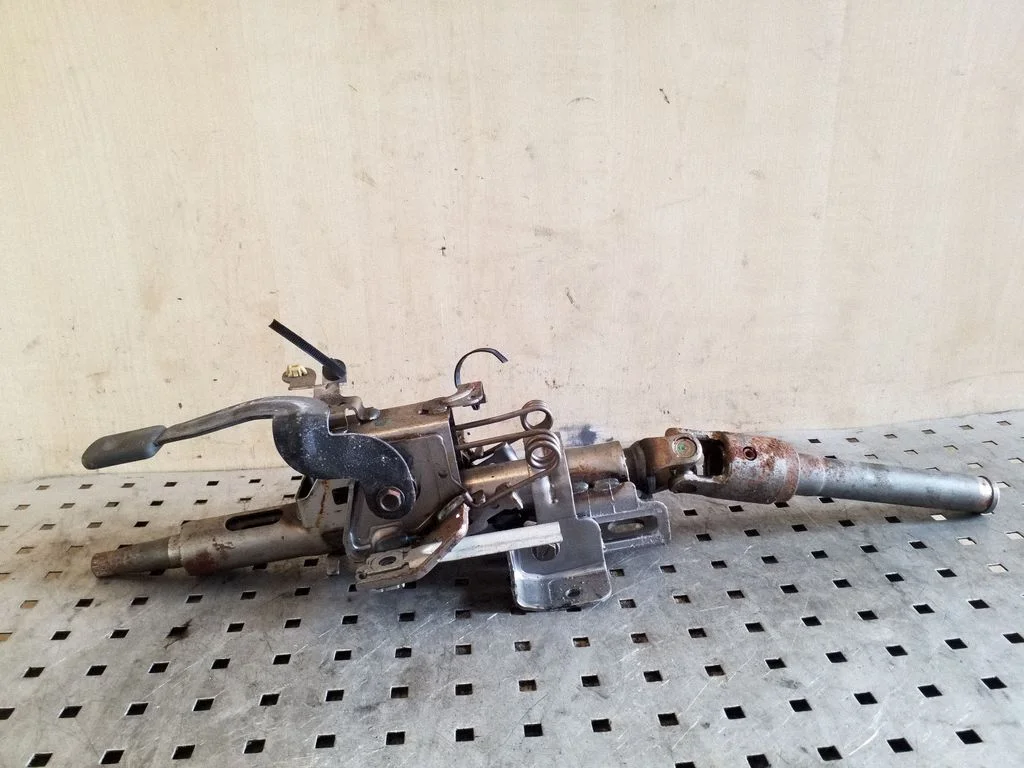 Steering wheel axle