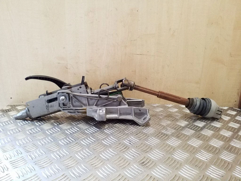 Steering wheel axle BV6N3C529BE