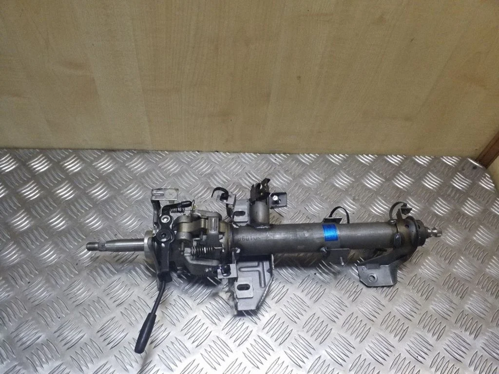 Steering wheel axle Y023E100