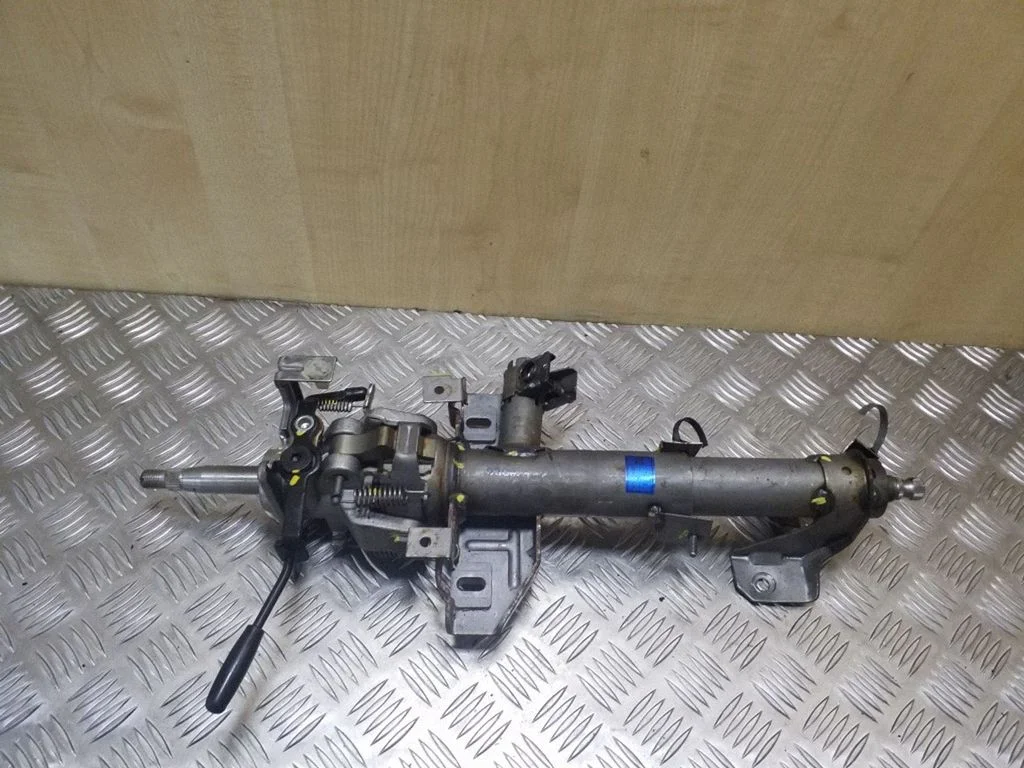 Steering wheel axle Y023E100