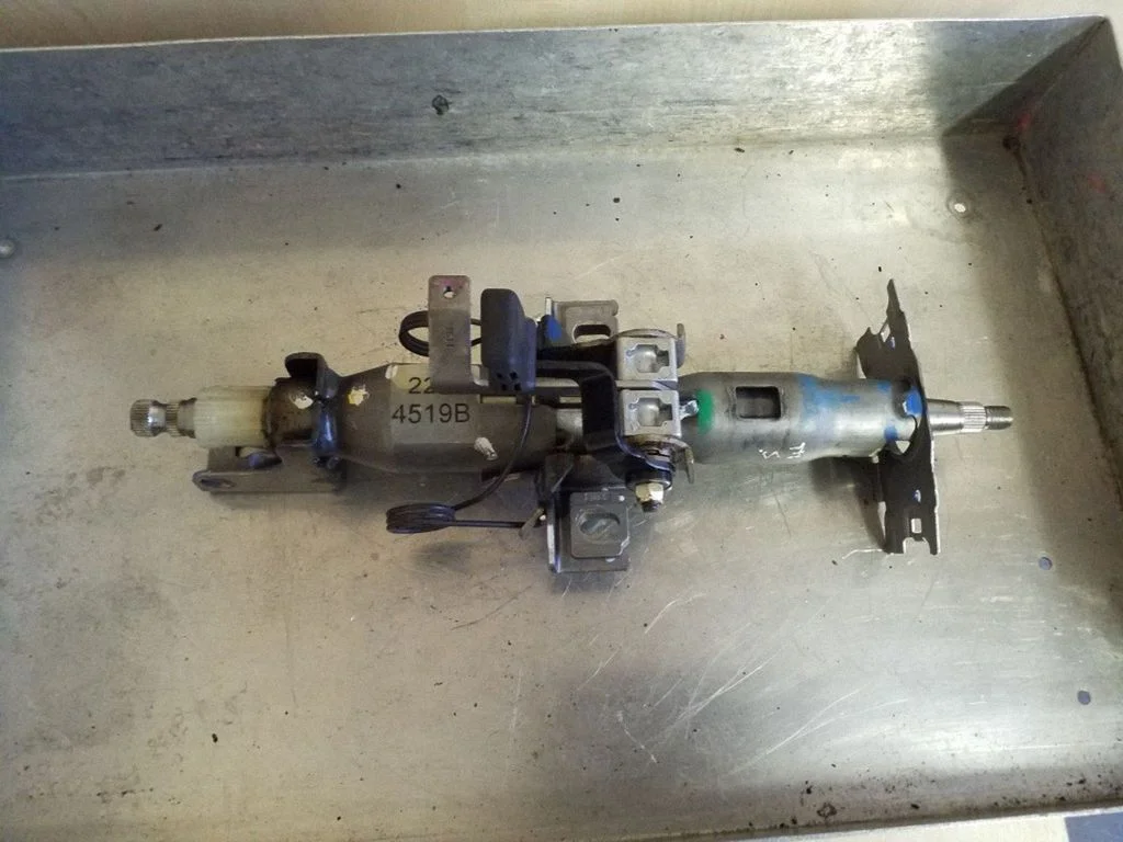 Roolisammas – Toyota Avensis T250 (2003-2006)