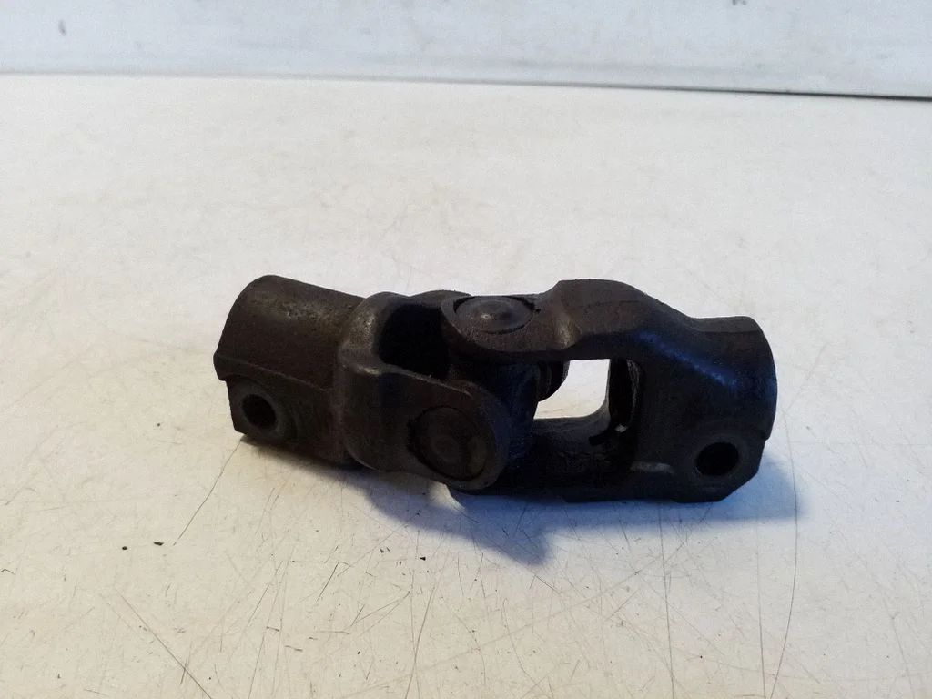 Steering column universal joint