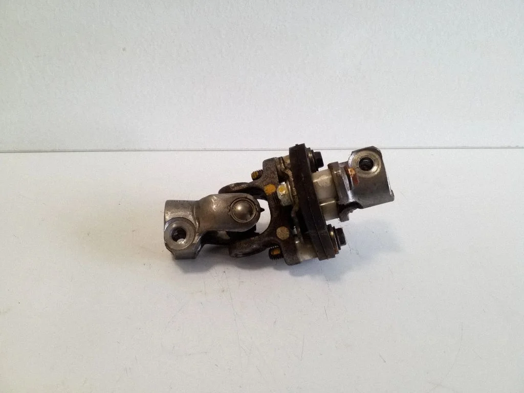 Steering column universal joint
