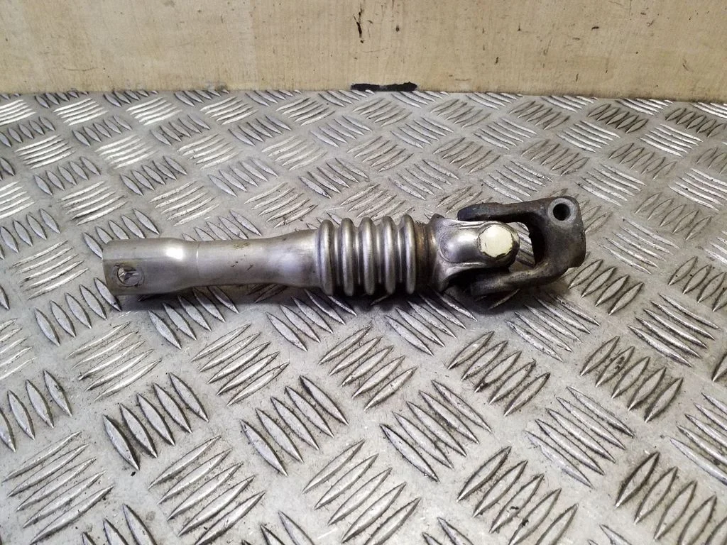 Steering column universal joint