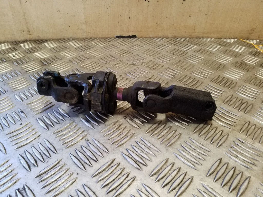 Steering column universal joint