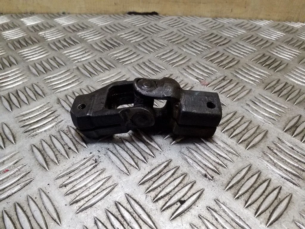 Steering column universal joint