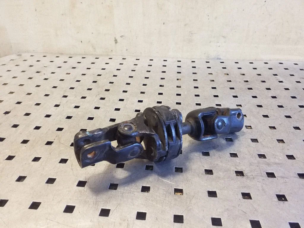 Steering column universal joint