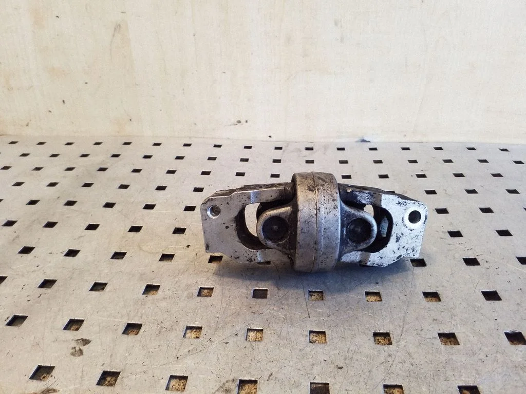 Steering column universal joint