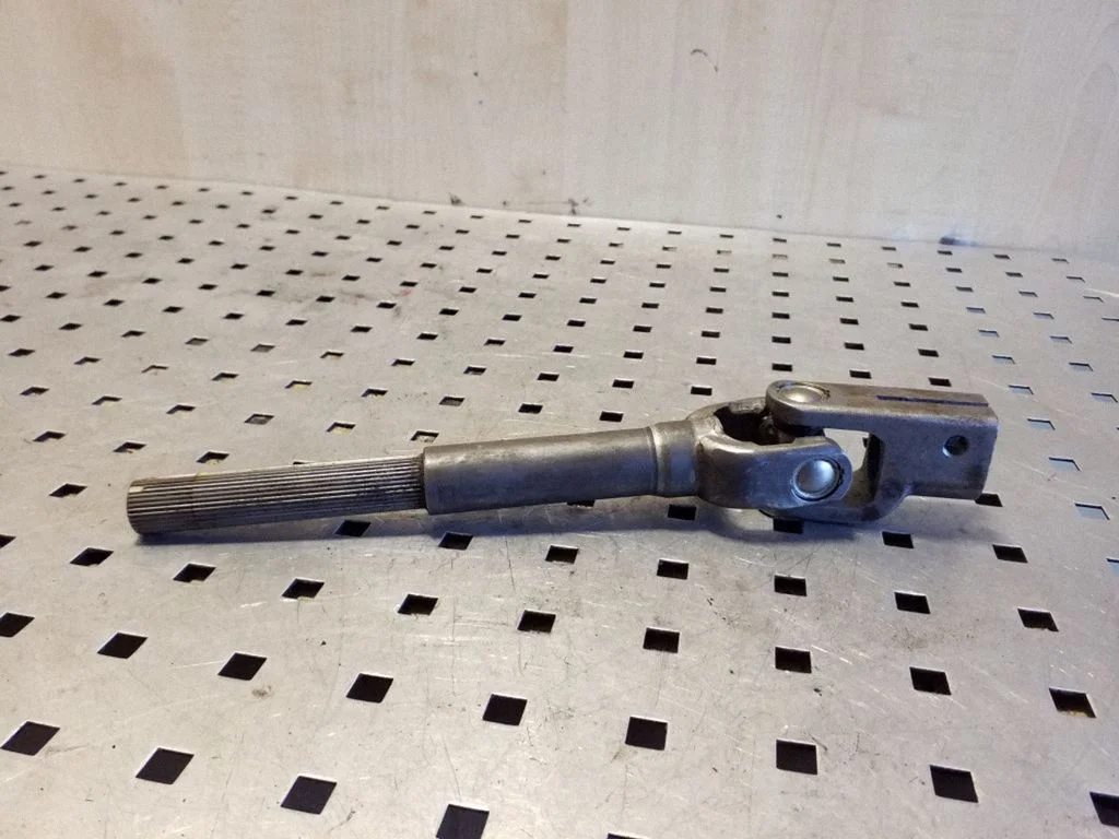 Steering column universal joint – Toyota Corolla E120 E130 (2004-2007)