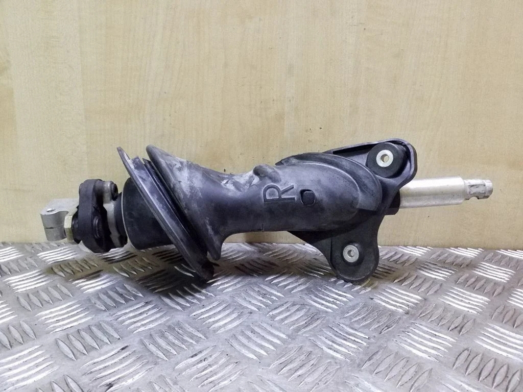Steering column universal joint 6776689