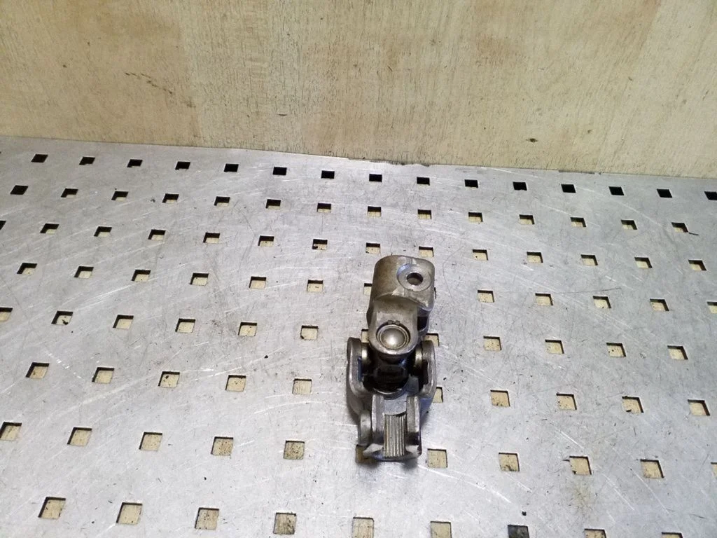 Steering column universal joint