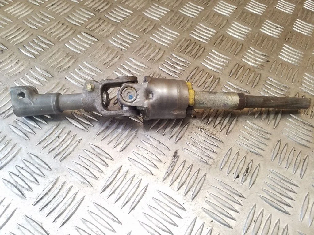 Steering column universal joint – Toyota RAV 4 (XA20) (2000-2005)