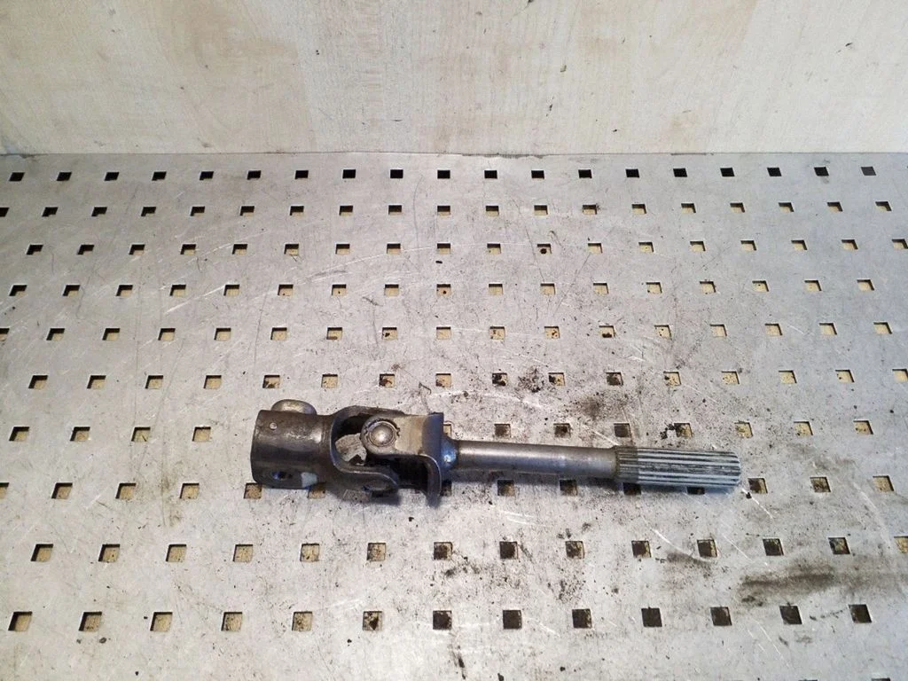 Steering column universal joint