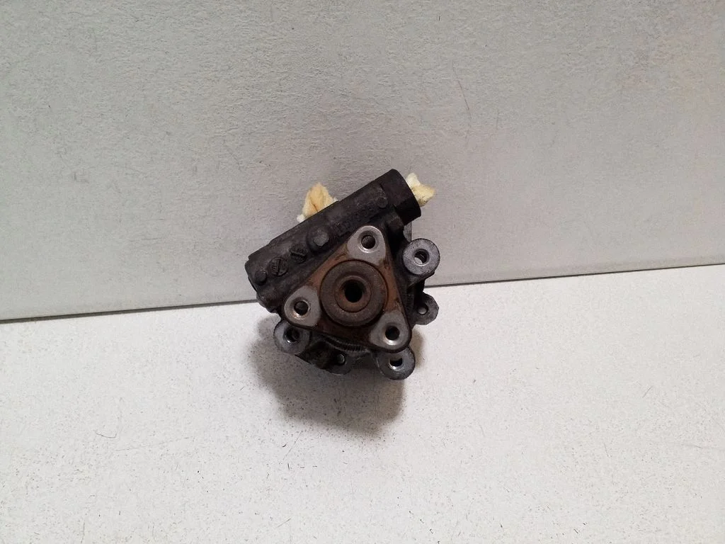 Power steering pump 52129329AB