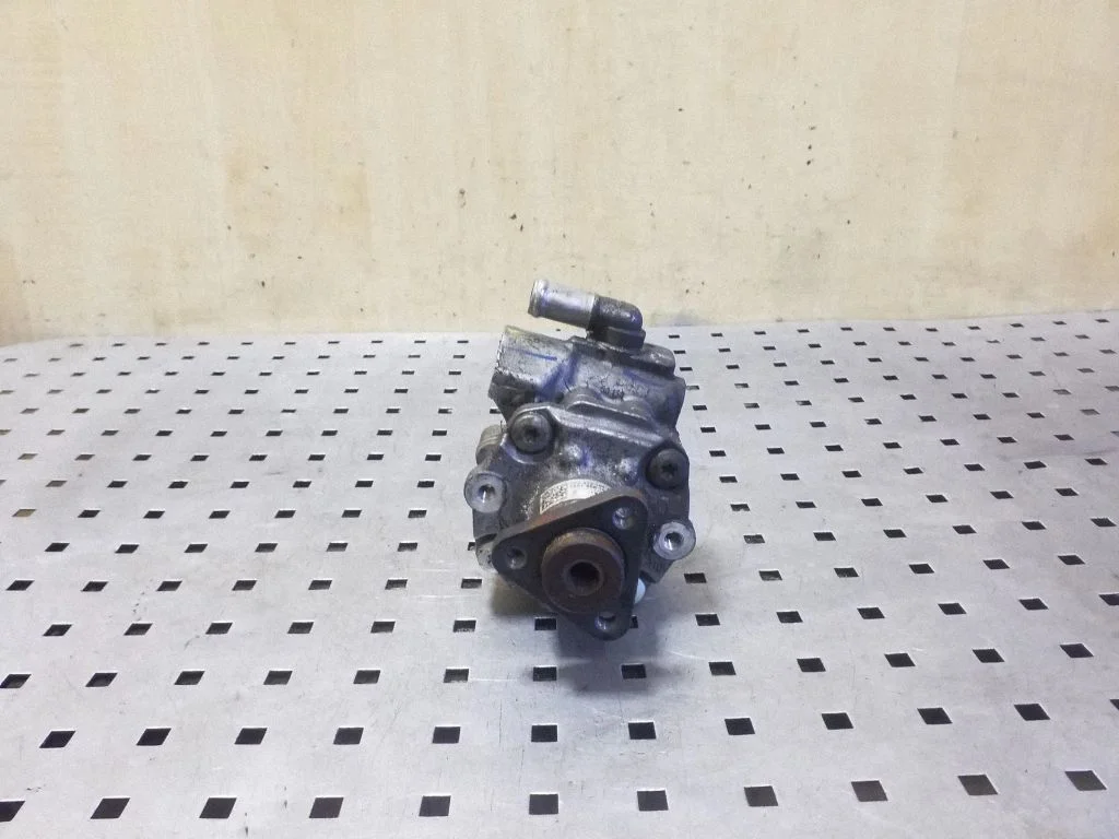 Power steering pump 7P0422154B