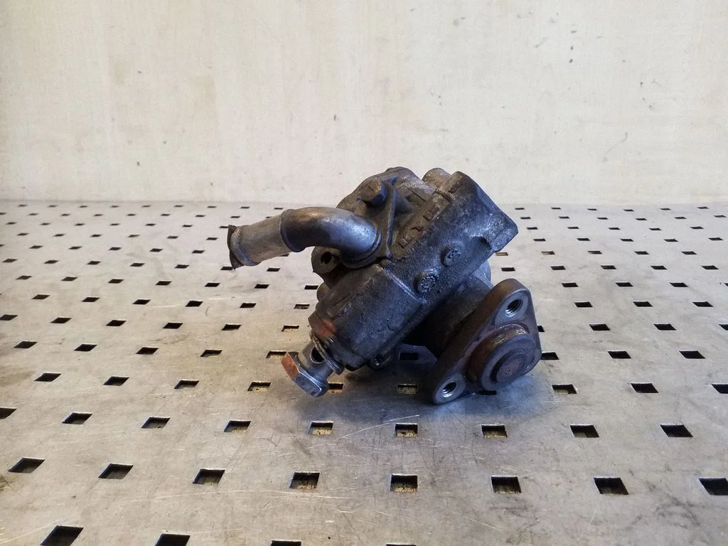 Power steering pump 7L8422154D