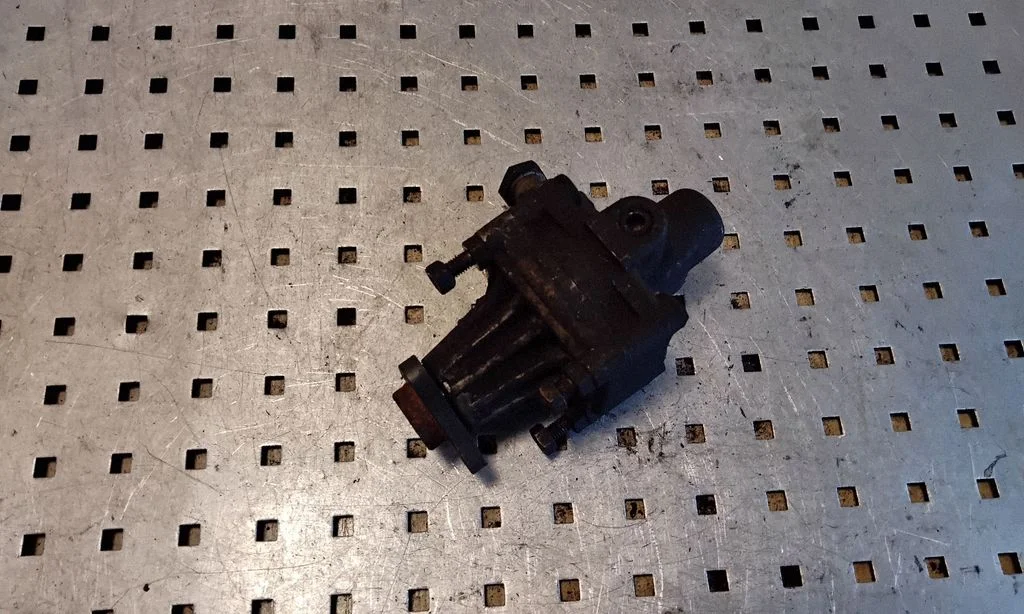 Power steering pump 050145155A