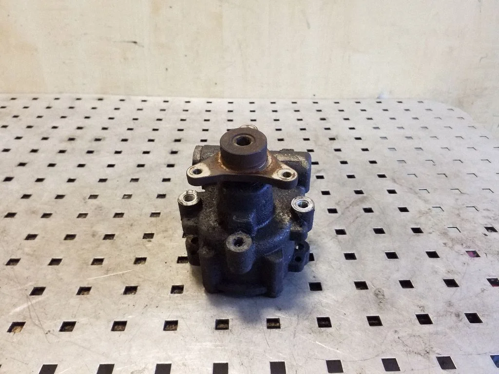 Power steering pump