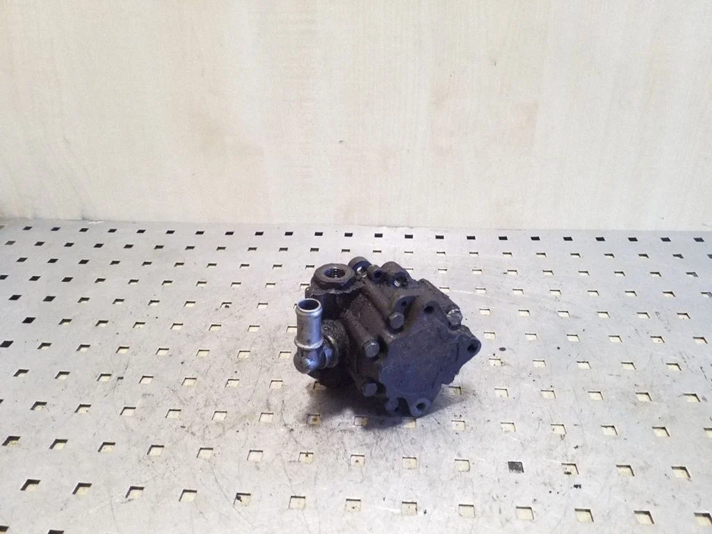 Roolivõimendi pump 4F0145155A