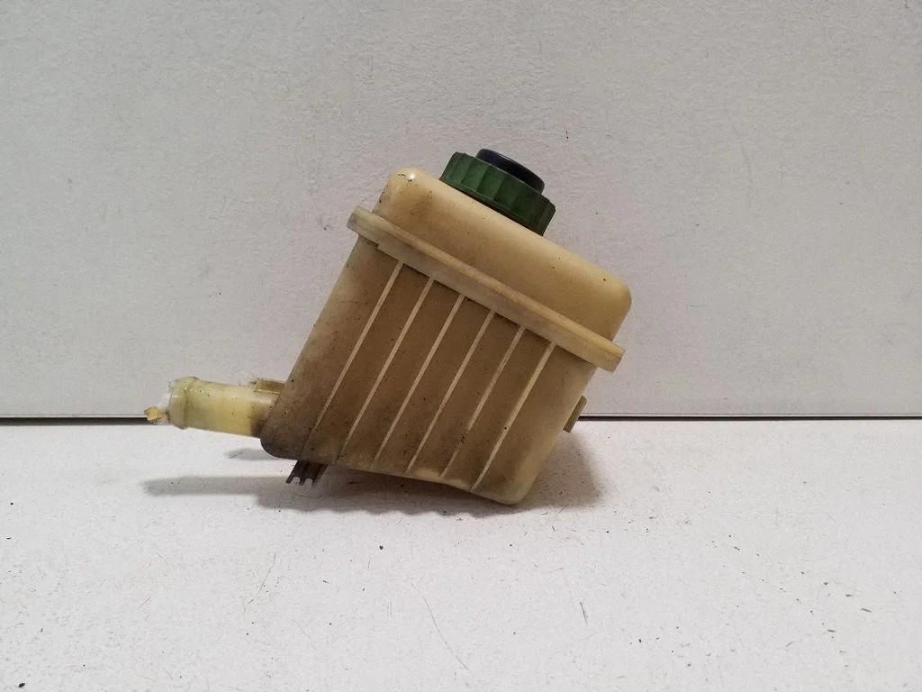 Roolivõimendi vedelikupaak 7L6422371E