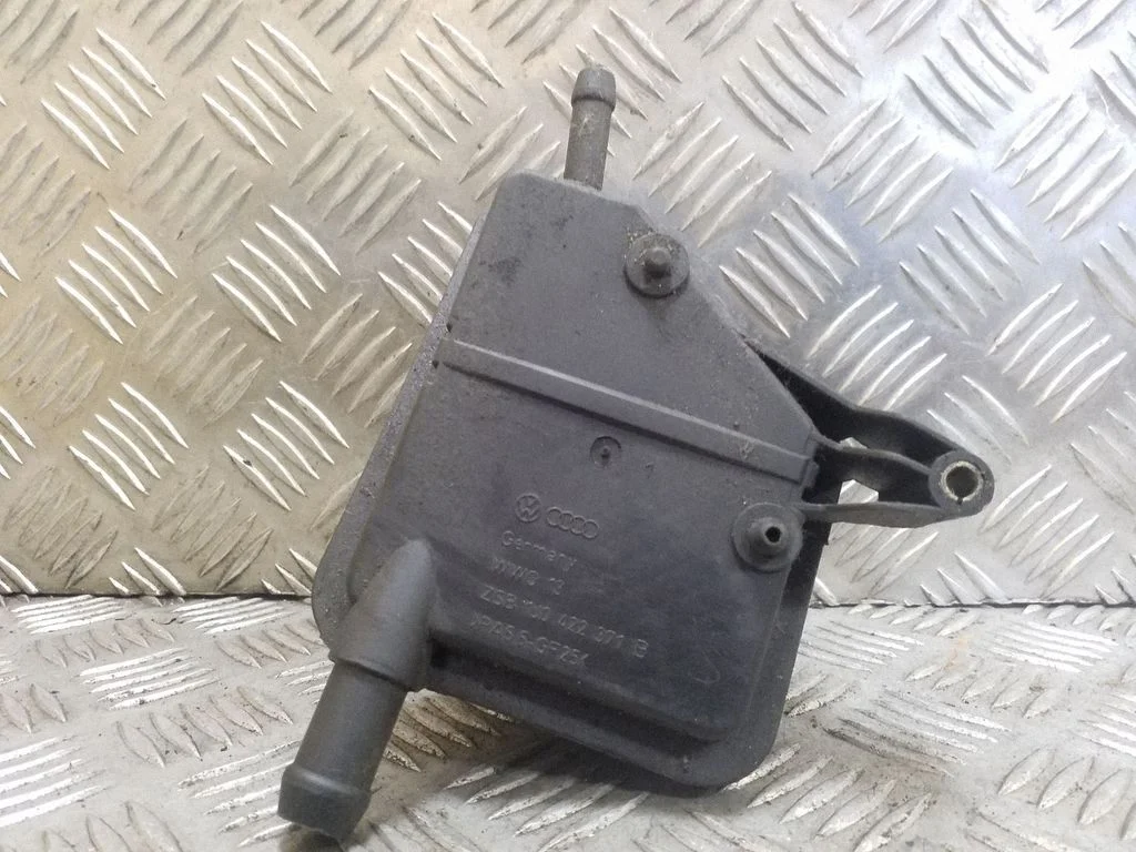 Power steering fluid tank/reservoir 1J0422371B