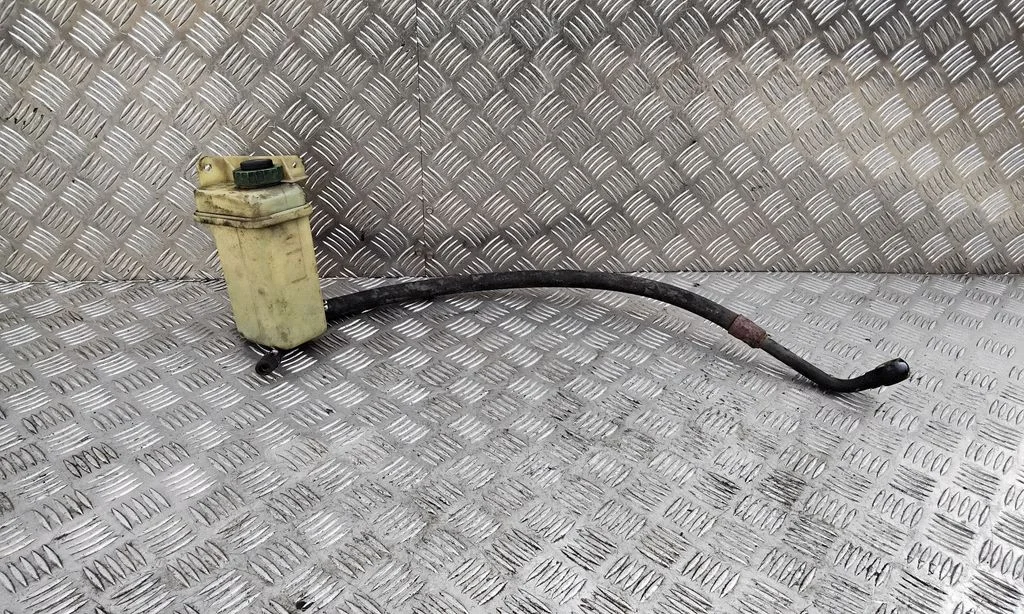 Power steering fluid tank/reservoir