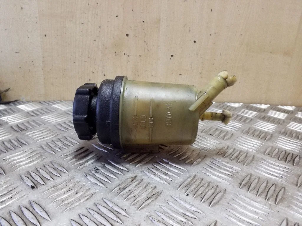 Power steering fluid tank/reservoir BK213R700AB