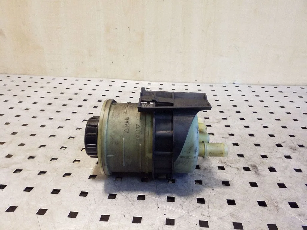 Power steering fluid tank/reservoir 7700782884
