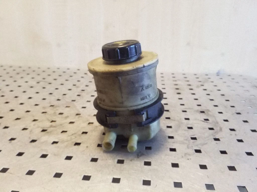 Power steering fluid tank/reservoir 7700795347