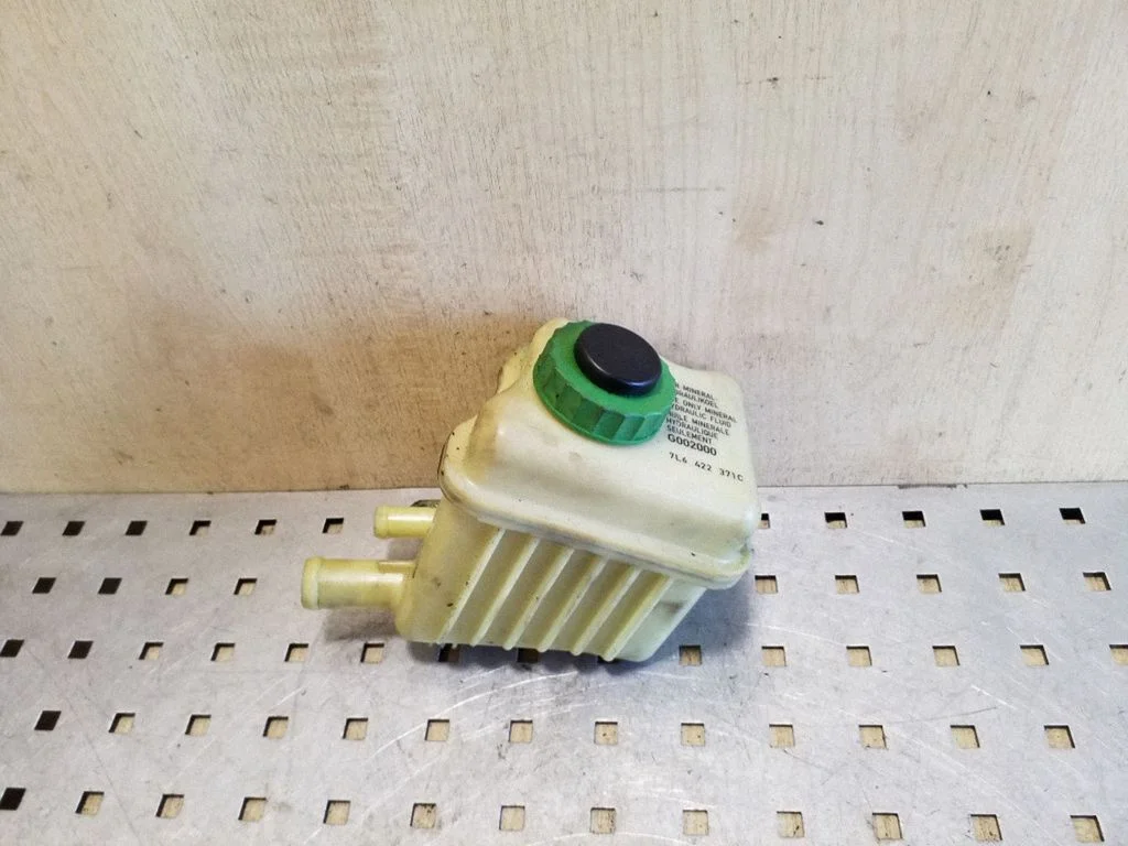 Roolivõimendi vedelikupaak 7L6422371C