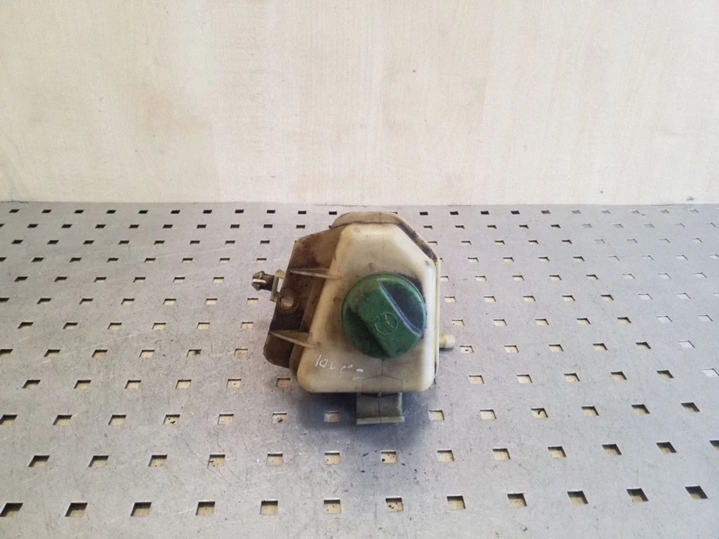 Power steering fluid tank/reservoir 7H0422371A