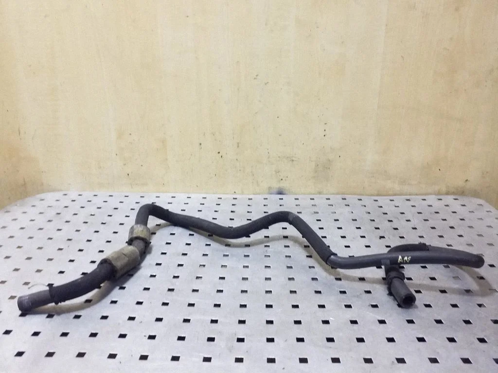 Power steering hose/pipe/line 7L8422895B