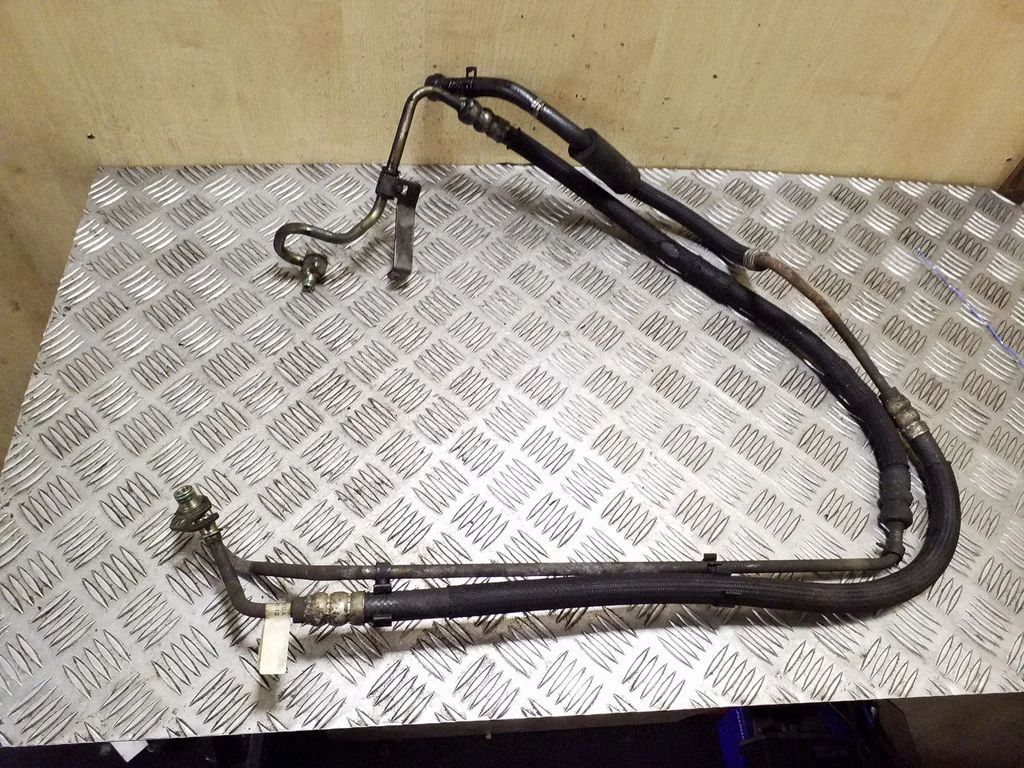 Roolivõimendi voolik / toru CX233L601BA