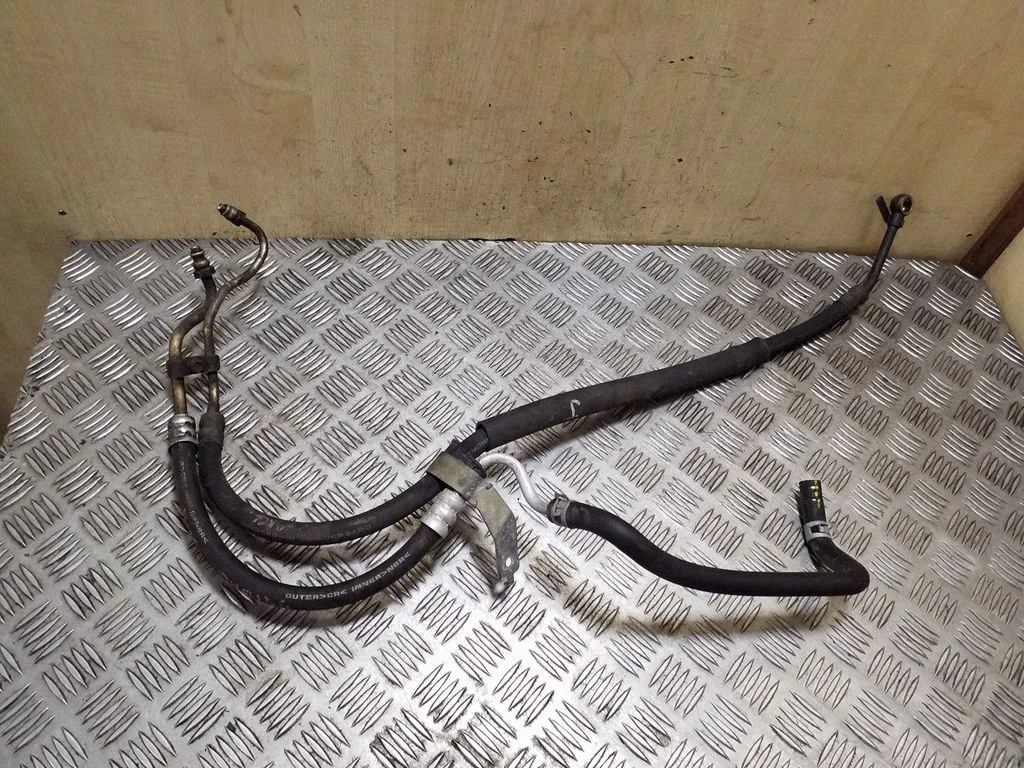 Power steering hose/pipe/line