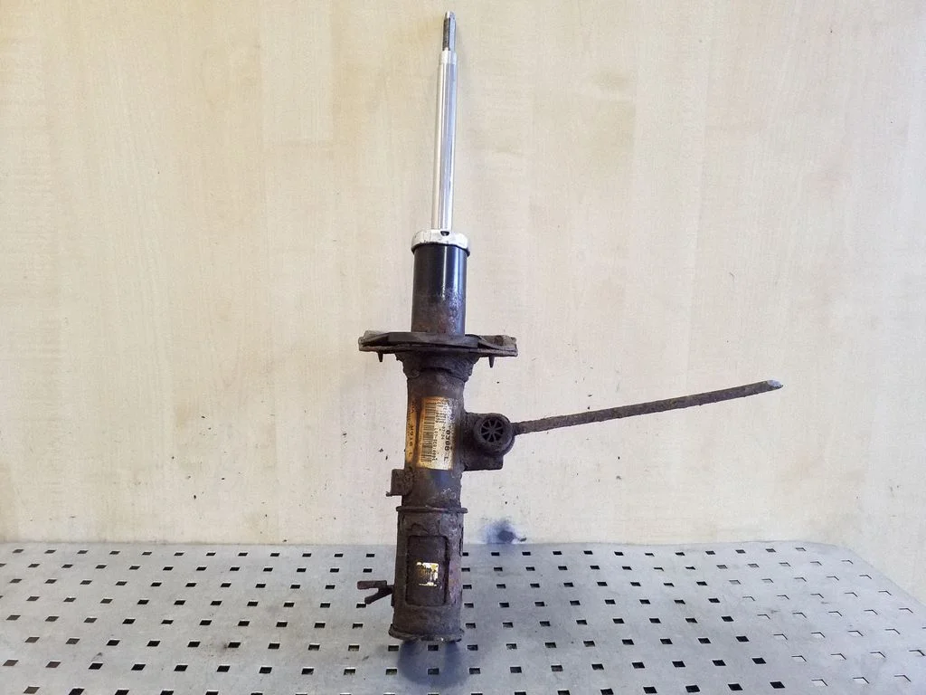 Front shock absorber/damper 546601W081