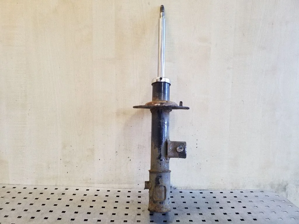 Front shock absorber/damper 546513U000