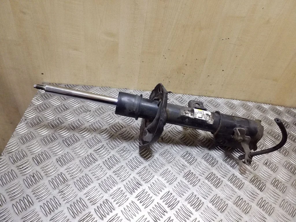 Front shock absorber/damper 54650F1000