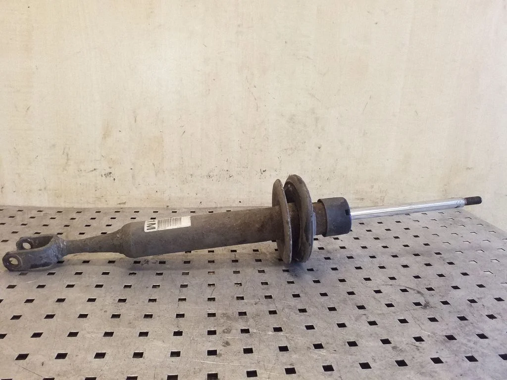 Front shock absorber/damper 3R0413031