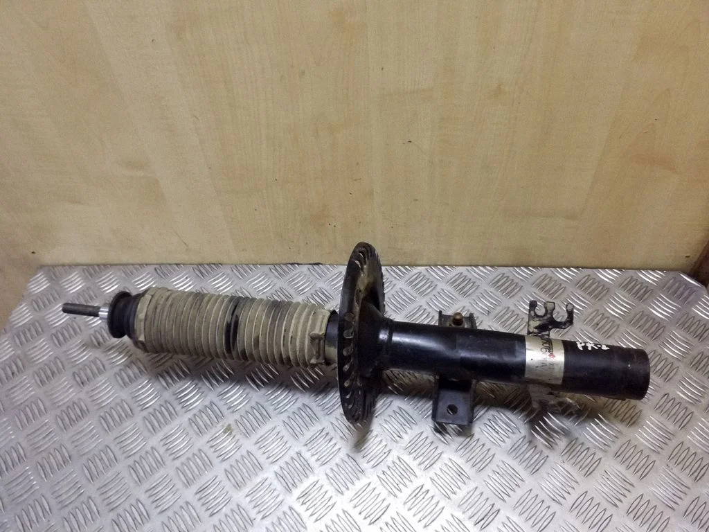 Front shock absorber/damper