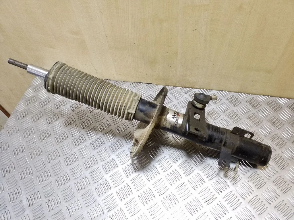 Front shock absorber/damper – front right