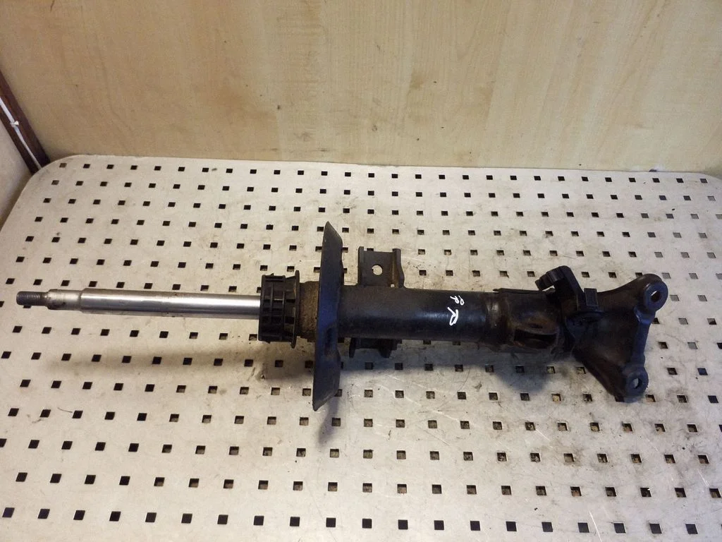Front shock absorber/damper – right