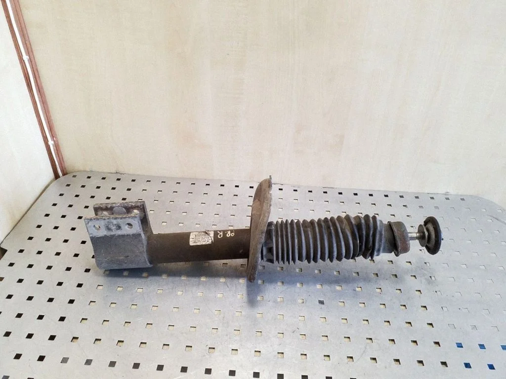 Front shock absorber/damper – right