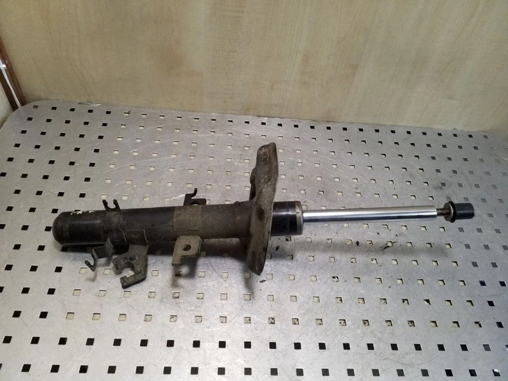 Front shock absorber/damper 543024FA3A