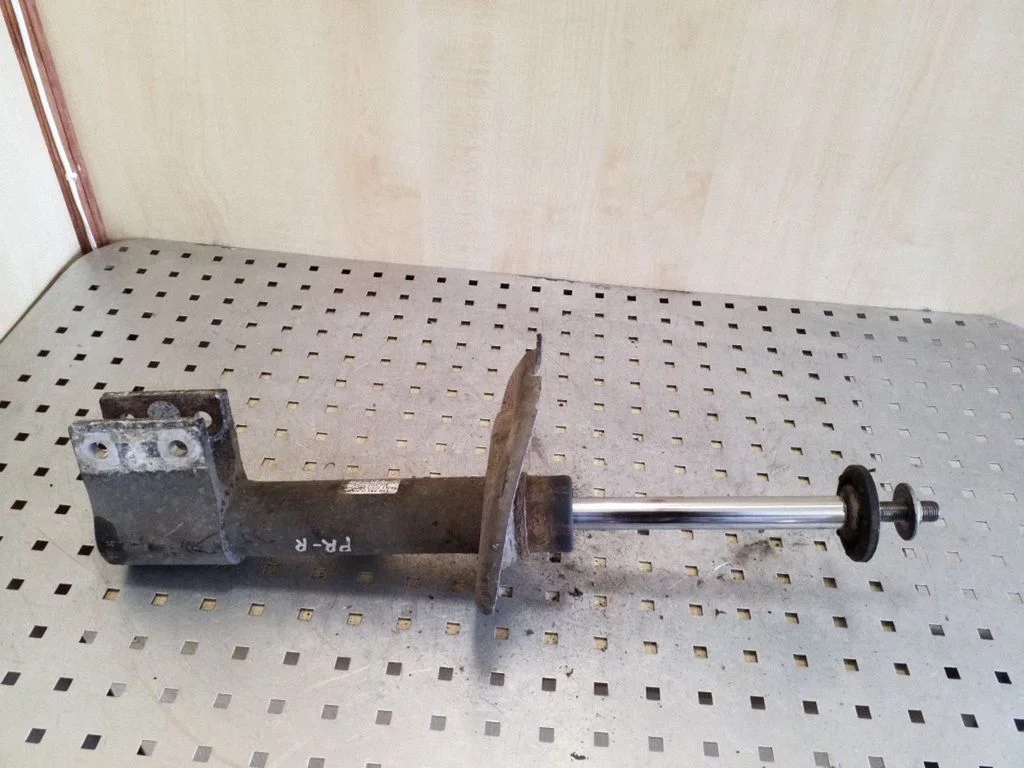 Front shock absorber/damper – right