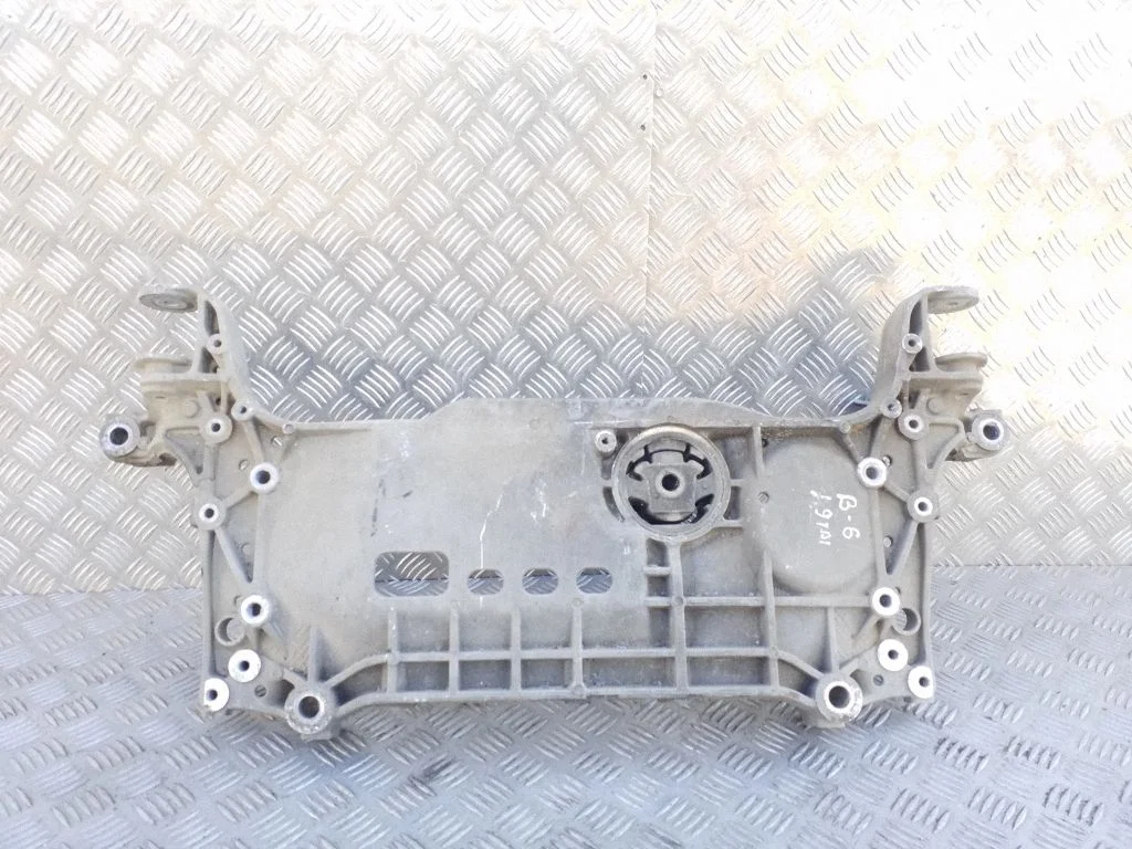 Eesmine abiraam 3C0199369F