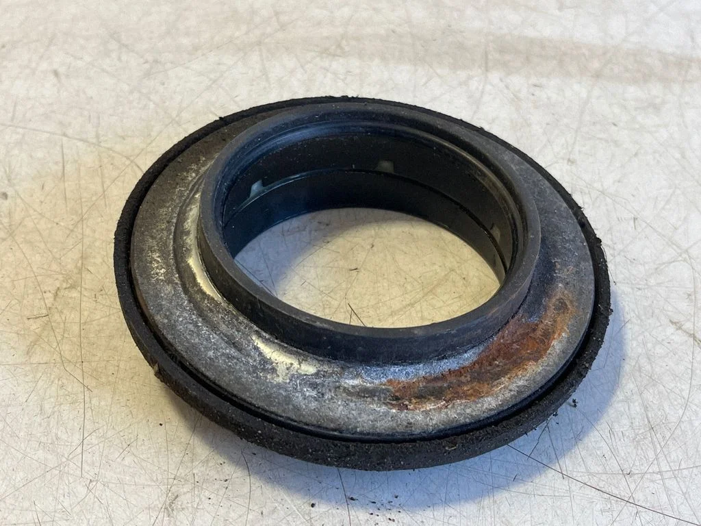 Front upper strut mount 5Q0412249E – Audi SQ2 GA (2017-)