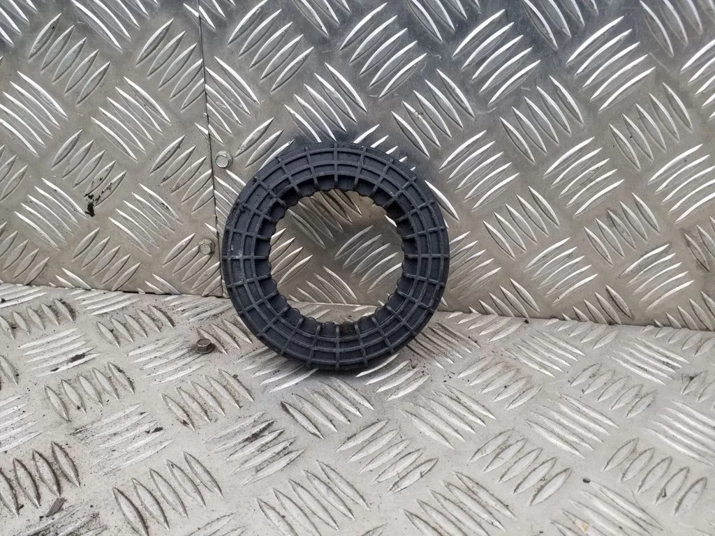 Łożysko górnego mocowania amortyzatora F23991103