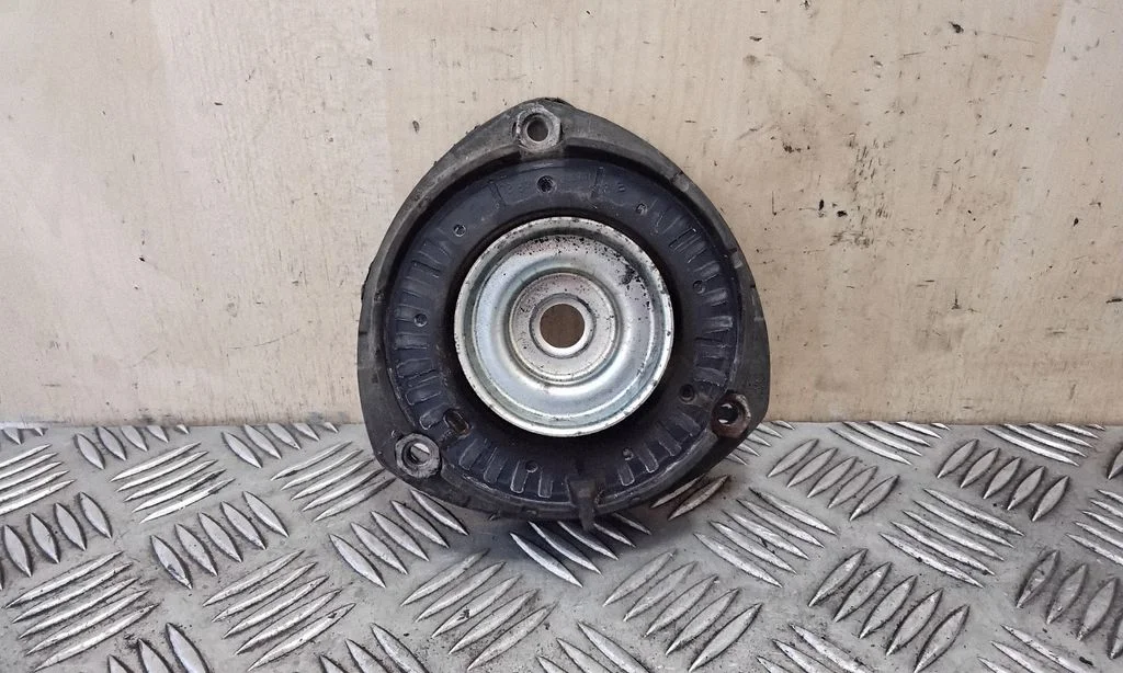 Front upper strut mount 5Q0412331C